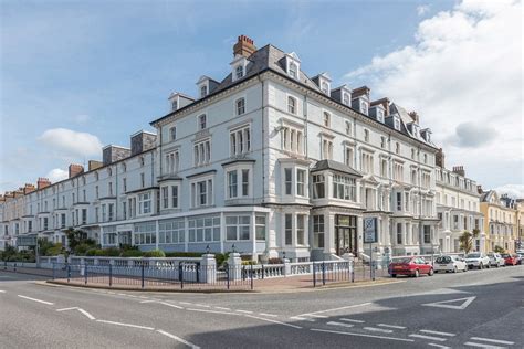 the marine hotel llandudno wales